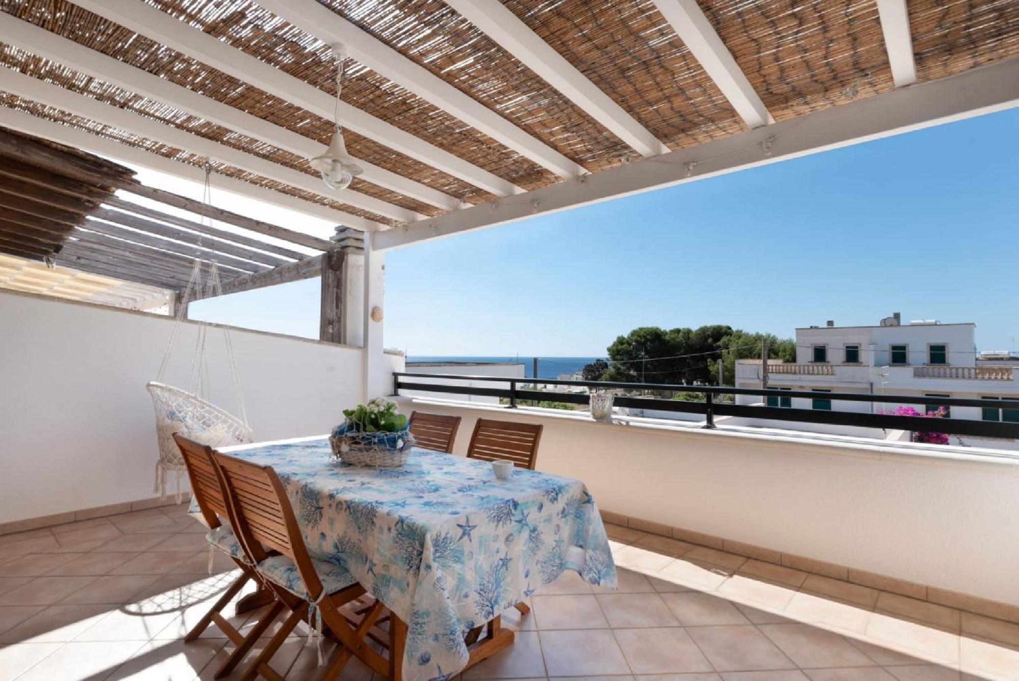Casa Vacanze Orlando - Con Veranda Vista Mare A 200M Dal Mare Santa Maria di Leuca المظهر الخارجي الصورة